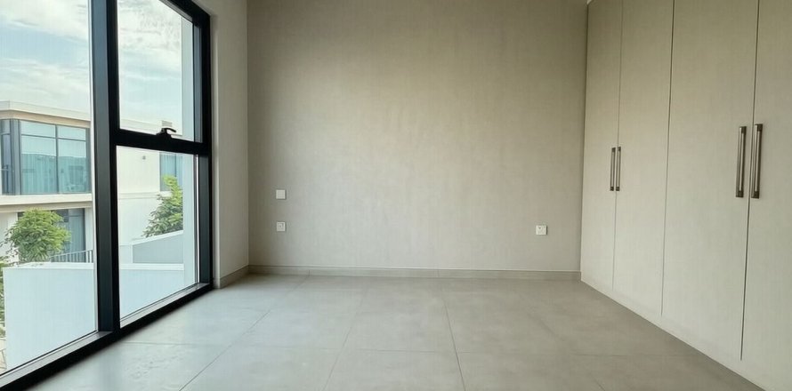 Willa w Dubai, ZEA 3 sypialnie, 125.1 mkw. nr 738574