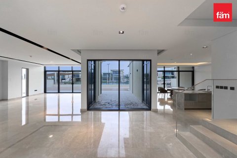 Üürile anda villa asukohaga Dubai Hills Estate, AÜE: 5 magamistoaga, 799.5 m² Nr 573398 - pilt 1