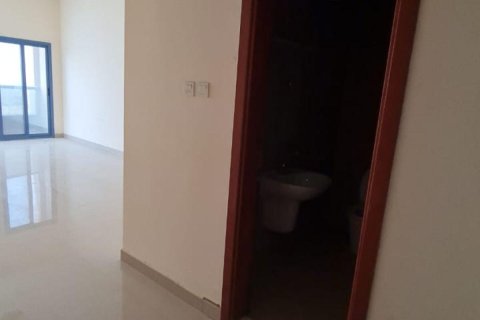 Apartament na sprzedaż w Al Naemiyah, Ajman, ZEA 2 sypialnie, 138 mkw., nr 681449 - zdjęcie 2