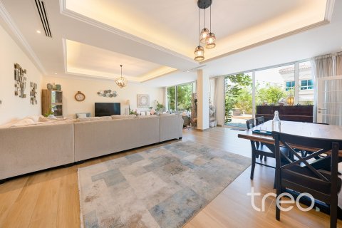 Vila u Jumeirah Village Triangle, Dubai, UAE 6 spavaćih soba, 636.01 m2 Br. 733438 - fotografija 7