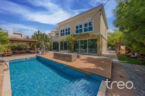 Villa a Jumeirah Village Triangle, Dubai, EAU 6 camere da letto, 636.01 mq. № 733438