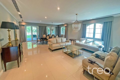 Willa do wynajęcia w Jumeirah Park, Dubai, ZEA 5 sypialnie, 435.62 mkw., nr 733457 - zdjęcie 3