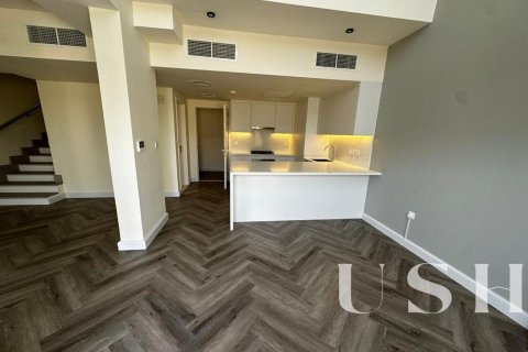Řadový dům v Dubai Land, SAE 2 ložnice, 106 m² Č.: 621082 - fotografie 2