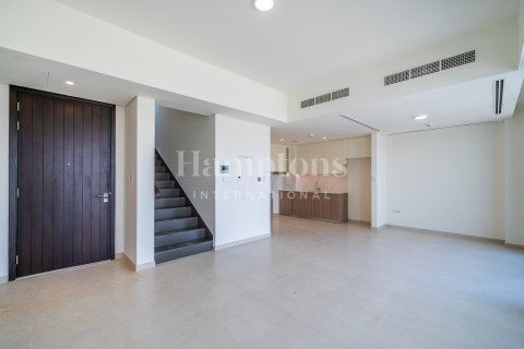 Villa in The Valley, Dubai, UAE 3 bedrooms, 173.99988676 sq.m. № 650828 - photo 1