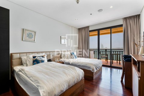 Apartment in Palm Jumeirah, Dubai, UAE 2 bedrooms, 164 sq.m. № 653972 - photo 6