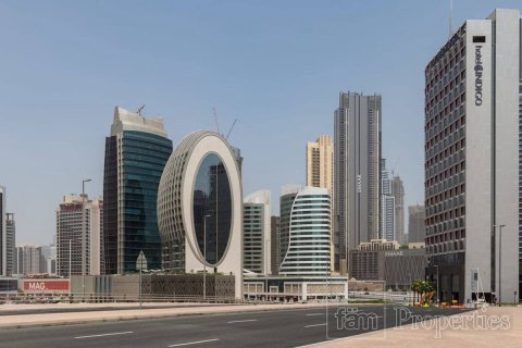 Apartment til salg i Business Bay, Dubai, UAE 33.9 kvm № 727901 - foto 2