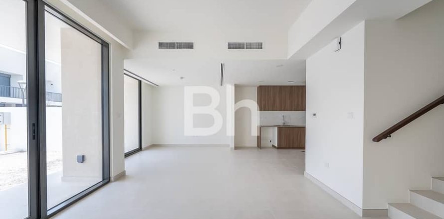 Řadový dům v Town Square, Dubai, SAE 3 ložnice, 174 m² Č.: 645228