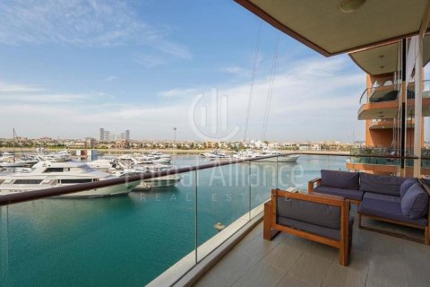 Apartamento en alquiler en Palm Jumeirah, Dubai, EAU 2 dormitorios, 155.8 m2 № 609928 - foto 1