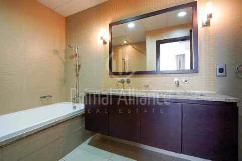 Apartamento en alquiler en Palm Jumeirah, Dubai, EAU 2 dormitorios, 155.8 m2 № 609928 - foto 19