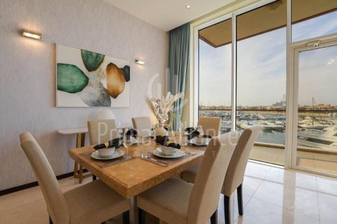 Apartamento en alquiler en Palm Jumeirah, Dubai, EAU 2 dormitorios, 155.8 m2 № 609928 - foto 4