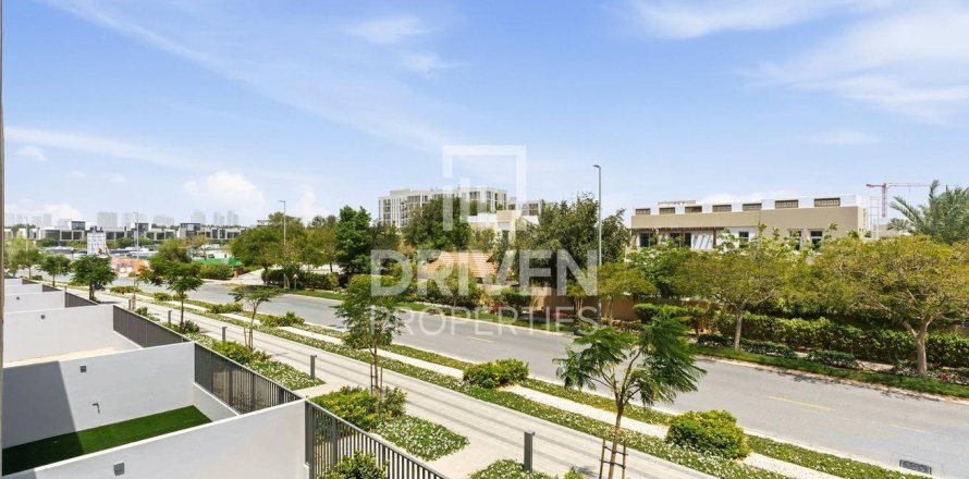 Adosado en Mudon, Dubai, EAU 4 dormitorios, 259.48 m² № 768469