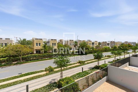 Adosado en alquiler en Mudon, Dubai, EAU 4 dormitorios, 259.48 m2 № 768469 - foto 2