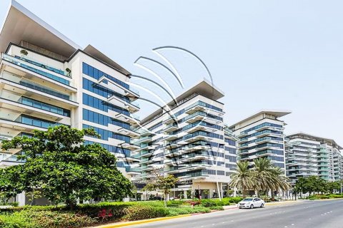 Apartment on the Yas Island, Abu Dhabi, UAE 2 bedrooms, 142 sq.m. № 615296 - photo 1