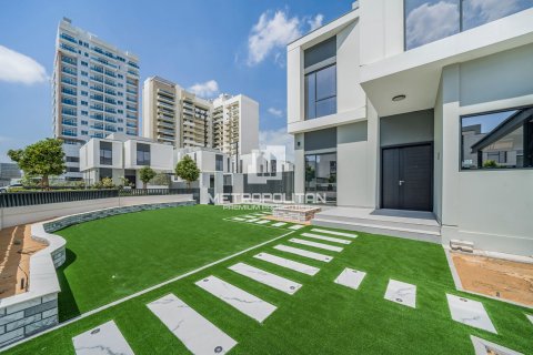 Villa itt: Al Furjan, Dubai, EAE, 4 hálószoba, 575 m², azonosító: 593276 - fénykép 1
