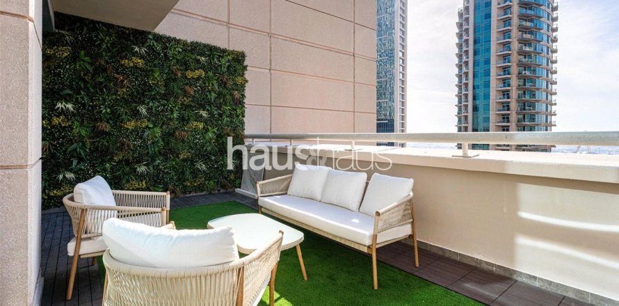 Apartment in Downtown Dubai (Downtown Burj Dubai), Dubai, UAE 2 bedrooms, 121 sq.m. № 625459