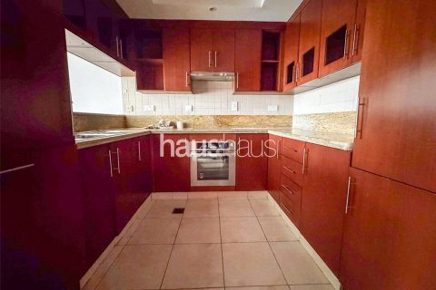 Apartment in The Views, Dubai, UAE 1 bedroom, 68 sq.m. № 625464 - photo 4