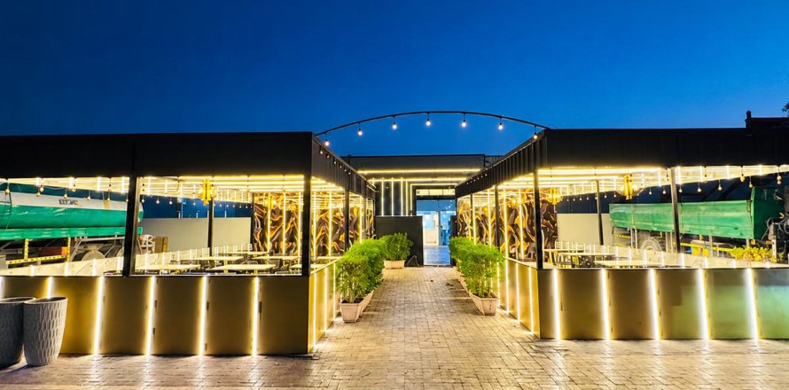 Magacin u Al Quoz, Dubai, UAE 456.6 m2 Br. 763845