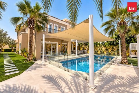 Villa i Dubai, UAE 5 soveværelser, 1046.9 kvm № 763824