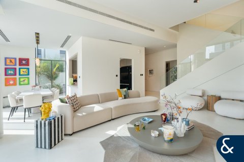 Al Furjan、Dubai、UAE にあるヴィラ販売中 4ベッドルーム、244 m2、No688600 - 写真 2
