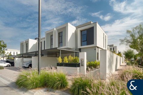 Al Furjan、Dubai、UAE にあるヴィラ販売中 4ベッドルーム、244 m2、No688600 - 写真 23