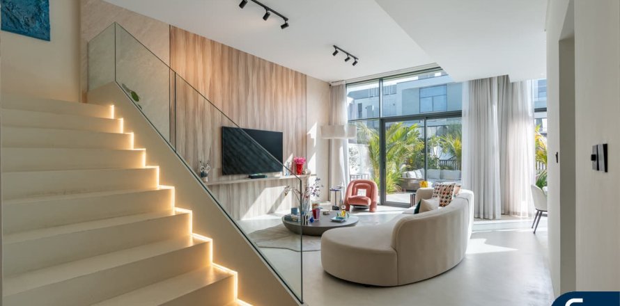 Al Furjan、Dubai、UAEにあるヴィラ 4ベッドルーム、244 m2 No688600