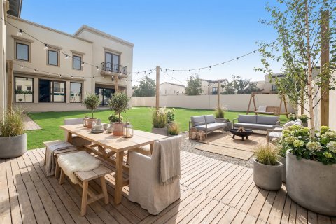Villa in Al Wasl, Dubai, VAE: 5 Schlafzimmer, 449 m2 Nr. 695976