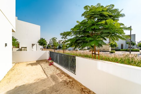 טאונהאוס למכירה ב Arabian Ranches 3, Dubai, איחוד האמירויות  4 חדרי שינה, 266 מ"ר, מספר 695974 - תמונה 4