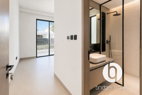 Villa para arrendamento em Tilal Al Ghaf, Dubai, EAU 4 quartos, 381 m2 № 730103 - foto 23