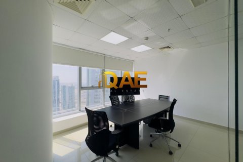 Opisina sa Jumeirah Lake Towers, Dubai, UAE 107 sq.m. № 551121 - larawan 3