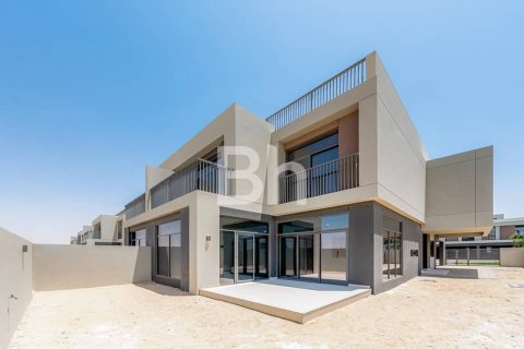 Снять в аренду таунхаус в Dubai South (Dubai World Central), Дубай, ОАЭ 4 спальни, 306м2, № 614714 - фото 1