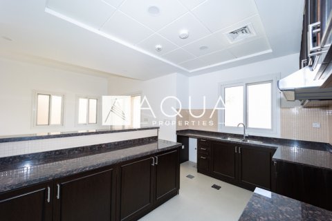 Villa til leie i Serena, Dubai, Emiratene 3 soverom, 213.2 kvm Nr. 740688 - Foto 2