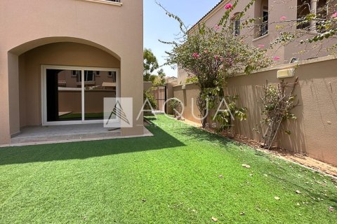 Villa til leie i Serena, Dubai, Emiratene 3 soverom, 213.2 kvm Nr. 740688 - Foto 18