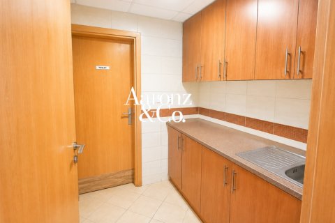 Oficina en alquiler en Jumeirah Lake Towers, Dubai, EAU 107 m2 № 740693 - foto 8