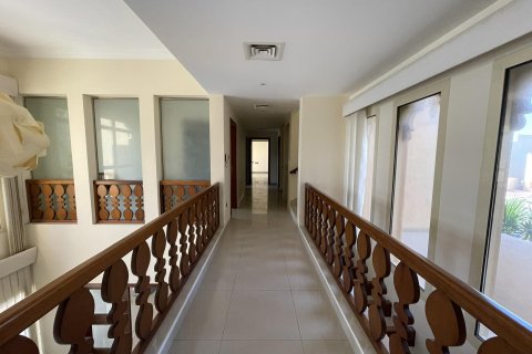 Vila u gradu Al Hamra Village, Ras Al Khaimah, UAE 5 spavaće sobe, 1416 m2 Br. 656748 - Slika 15