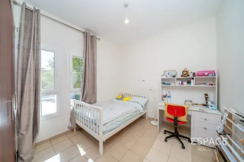 Müüa villa asukohaga The Lakes, Dubai, AÜE: 3 magamistoaga, 259 m² Nr 737841 - pilt 8