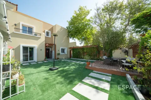 Müüa villa asukohaga The Lakes, Dubai, AÜE: 3 magamistoaga, 259 m² Nr 737841 - pilt 15