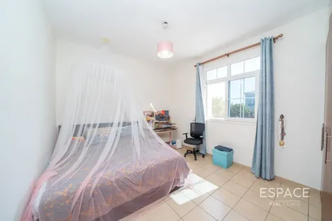 Müüa villa asukohaga The Lakes, Dubai, AÜE: 3 magamistoaga, 259 m² Nr 737841 - pilt 9
