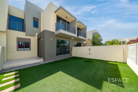 Villa asukohaga Dubai Hills Estate, AÜE: 3 magamistoaga, 207 m² Nr 737815