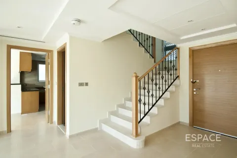 Вилла Jumeirah Park, Дубай, БАӘ-да 3 жатын бөлмелер, 285 м² № 737814 - фото 5