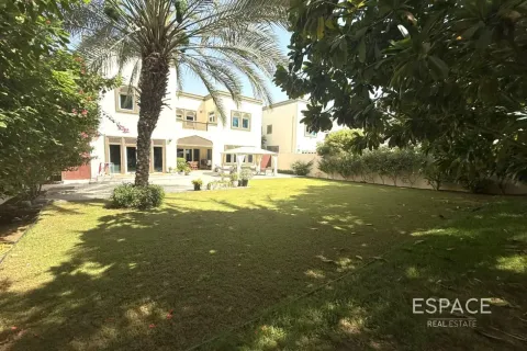 Villa asukohaga Jumeirah Park, Dubai, AÜE: 3 magamistoaga, 285 m² Nr 737814