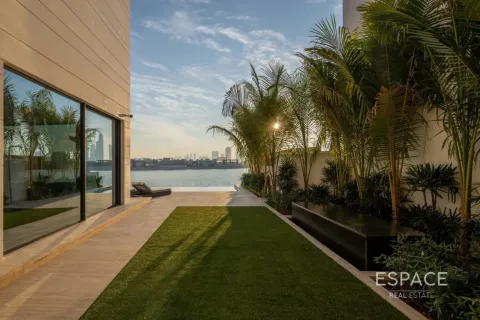 Vila u gradu Palm Jumeirah, Dubai, UAE 5 spavaće sobe, 511 m2 Br. 737840 - Slika 12