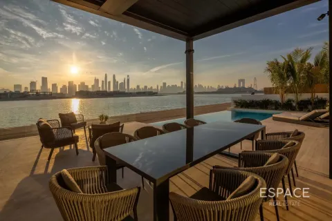 Vila u gradu Palm Jumeirah, Dubai, UAE 5 spavaće sobe, 511 m2 Br. 737840 - Slika 10