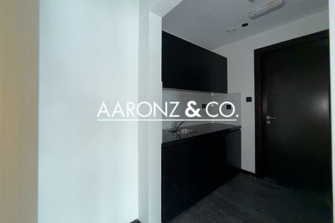 Oficina en alquiler en Business Bay, Dubai, EAU 91.8 m2 № 670630 - foto 8