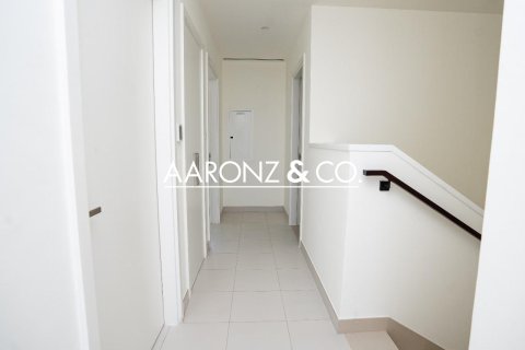 Villa en alquiler en Dubai, EAU 3 dormitorios, 129.9 m2 № 670631 - foto 4