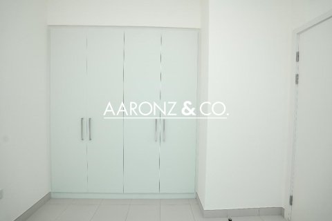 Villa en alquiler en Dubai, EAU 3 dormitorios, 129.9 m2 № 670631 - foto 18