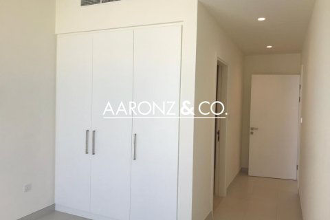 Villa en alquiler en Dubai, EAU 3 dormitorios, 129.9 m2 № 670631 - foto 19