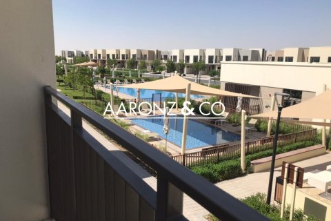 Villa en alquiler en Dubai, EAU 3 dormitorios, 129.9 m2 № 670631 - foto 29