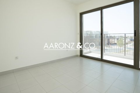 Villa en alquiler en Dubai, EAU 3 dormitorios, 129.9 m2 № 670631 - foto 12