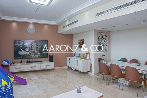 Διαμέρισμα σε Dubai Marina, ΗΑΕ 2 υπνοδωμάτια, 183.9 τ.μ. Αρ. 670628 - φωτογραφία 2