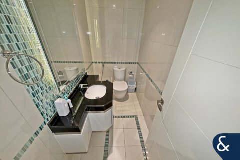 Apartment in Dubai Marina, Dubai, UAE 2 bedrooms, 140 sq.m. № 667238 - photo 17